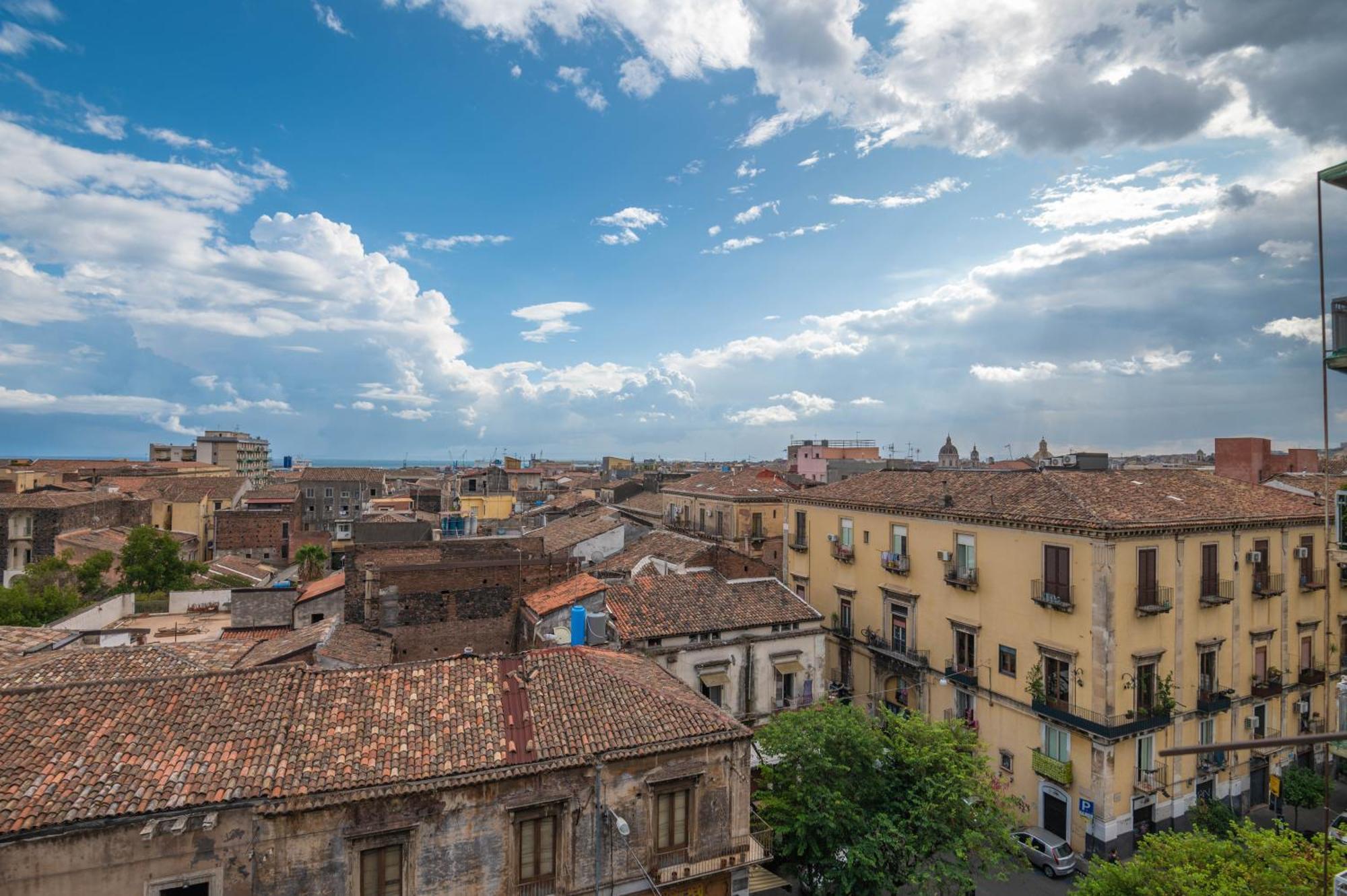 Nel Cuore Di Catania Apartamento Exterior foto