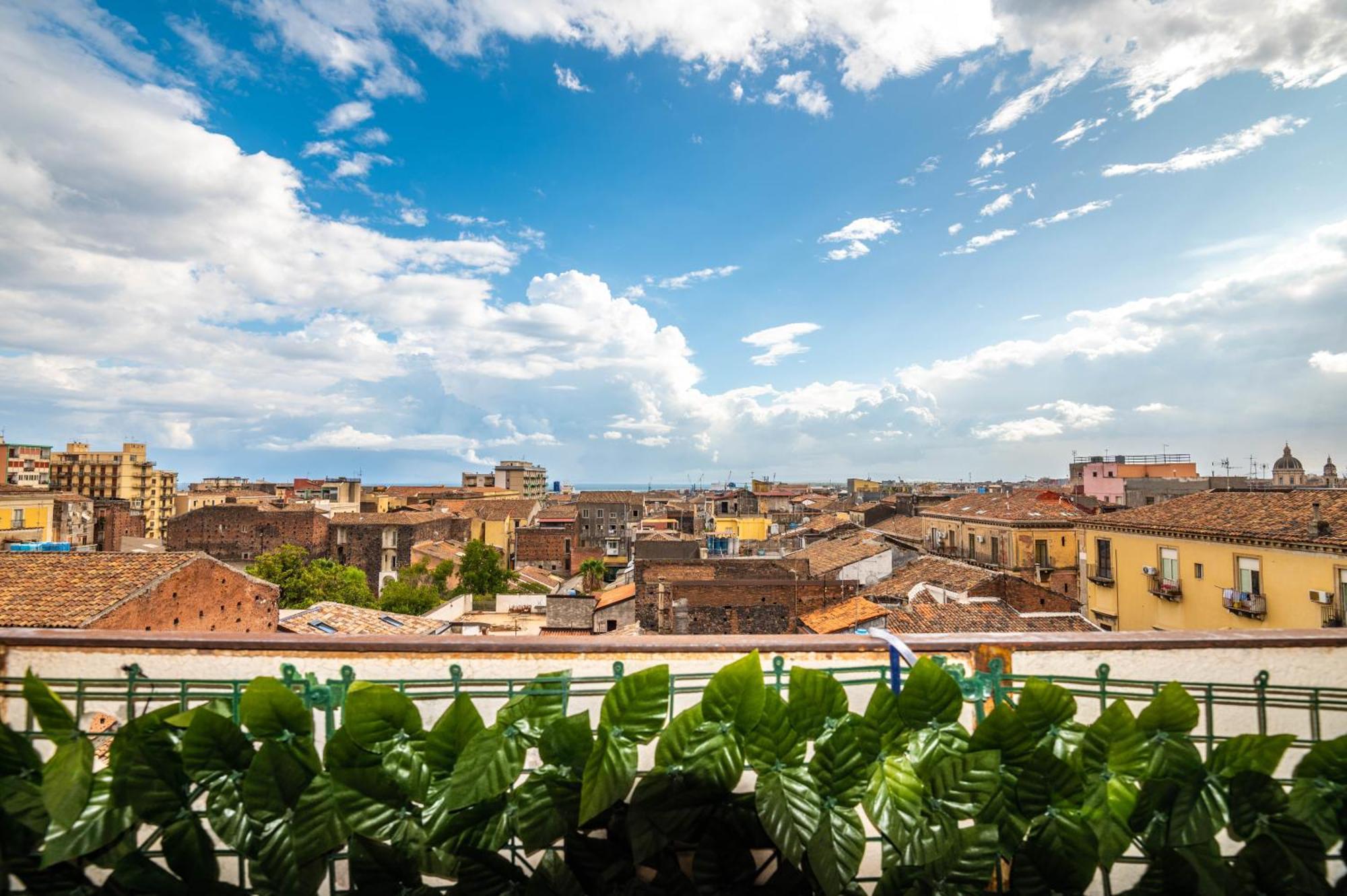 Nel Cuore Di Catania Apartamento Exterior foto